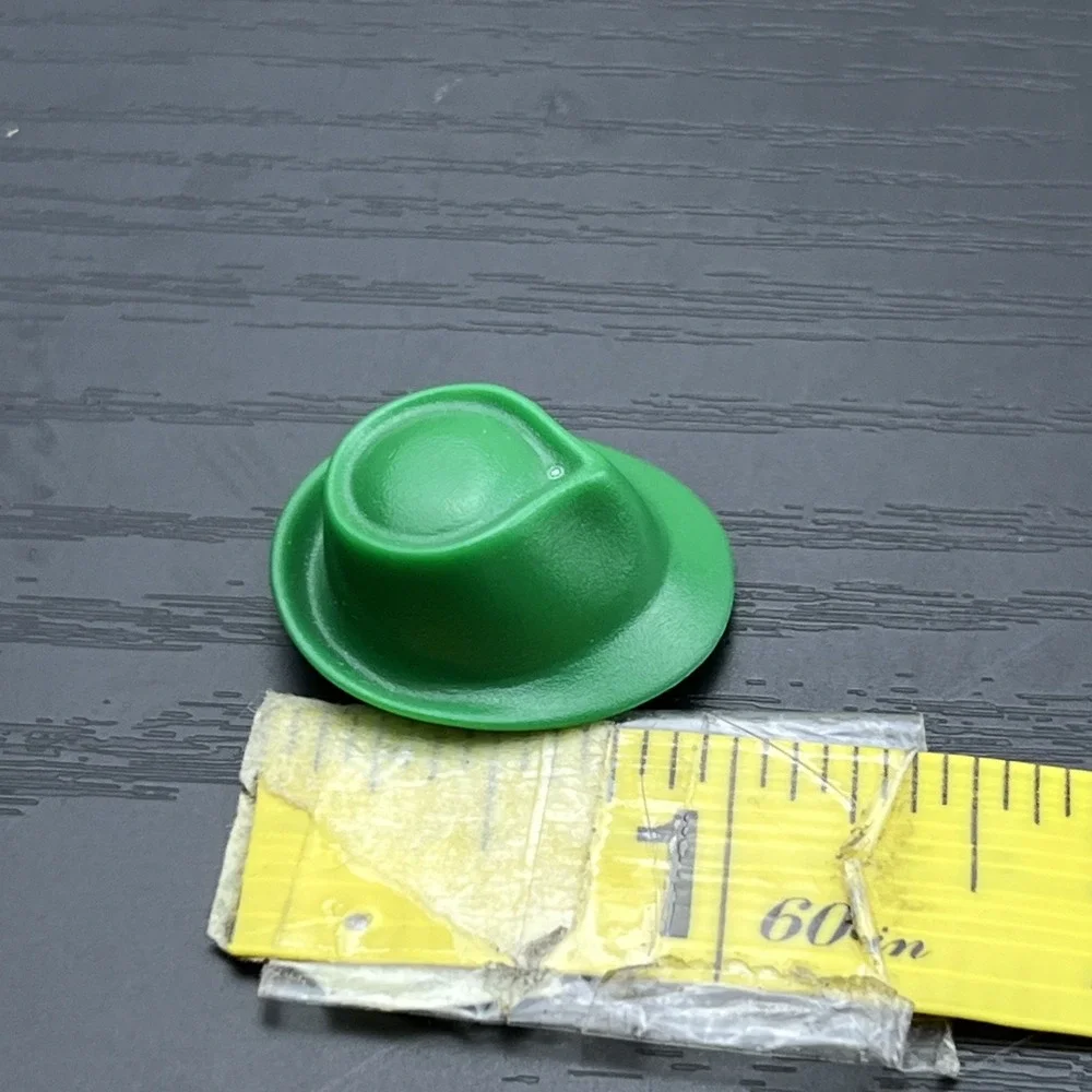 Vintage PLAYMOBIL Hats Lot of 3 Figure Accessories‎ Replacement Parts